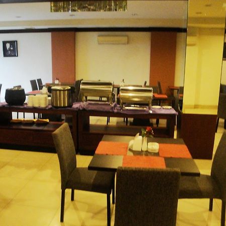 Imperial Hotel Kendari Exterior photo