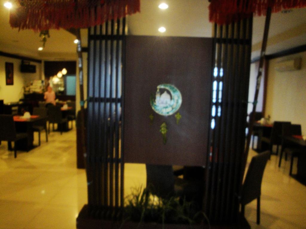 Imperial Hotel Kendari Exterior photo